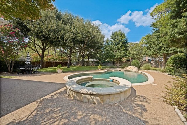 1108 Chatsworth Court W, Colleyville, TX 76034