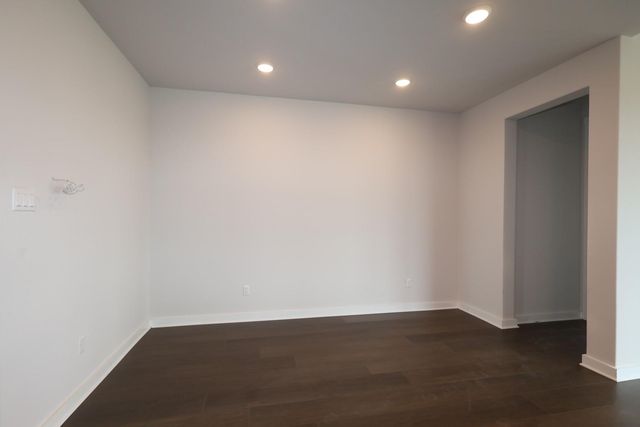 537 Bloomington Loop, Hutto, TX 78634