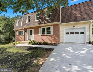10431 HEADLY CT, Fairfax, VA 22032
