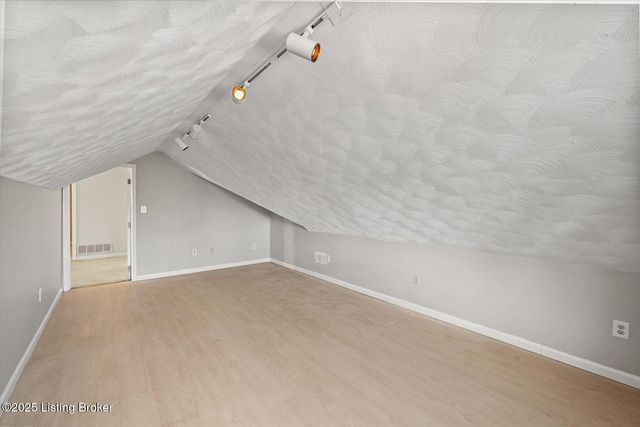 10523 Going Ct, Louisville, KY 40241