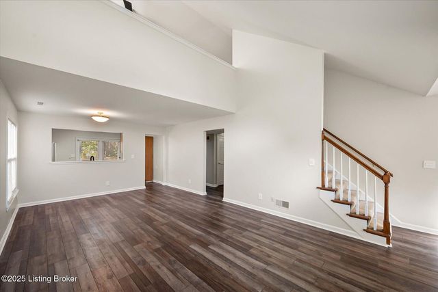 10523 Going Ct, Louisville, KY 40241