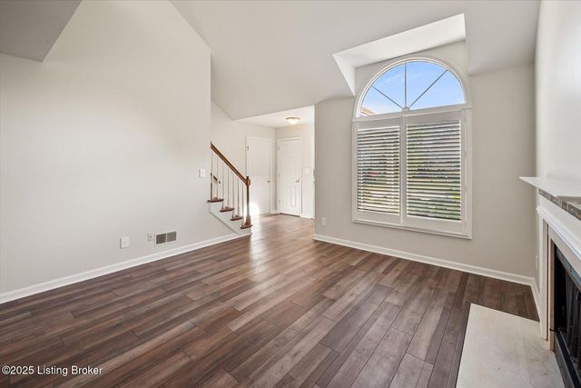 10523 Going Ct, Louisville, KY 40241