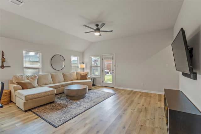 1072 Tara Court, Haslet, TX 76052