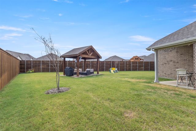 1072 Tara Court, Haslet, TX 76052