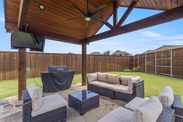 1072 Tara Court, Haslet, TX 76052