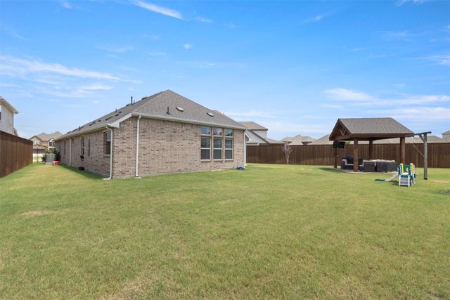 1072 Tara Court, Haslet, TX 76052