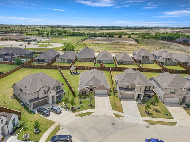 1072 Tara Court, Haslet, TX 76052