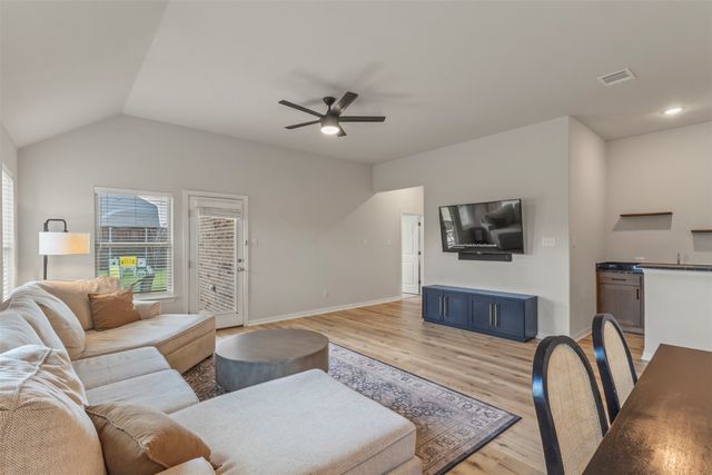 1072 Tara Court, Haslet, TX 76052