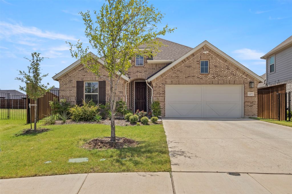 1072 Tara Court, Haslet, TX 76052