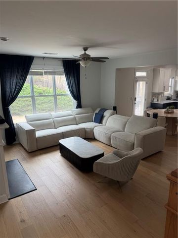 1552 Habershal NW Drive, Atlanta, GA 30318