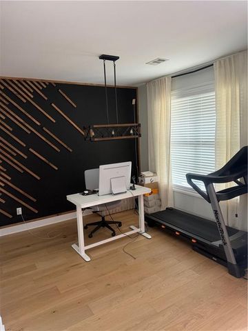 1552 Habershal NW Drive, Atlanta, GA 30318