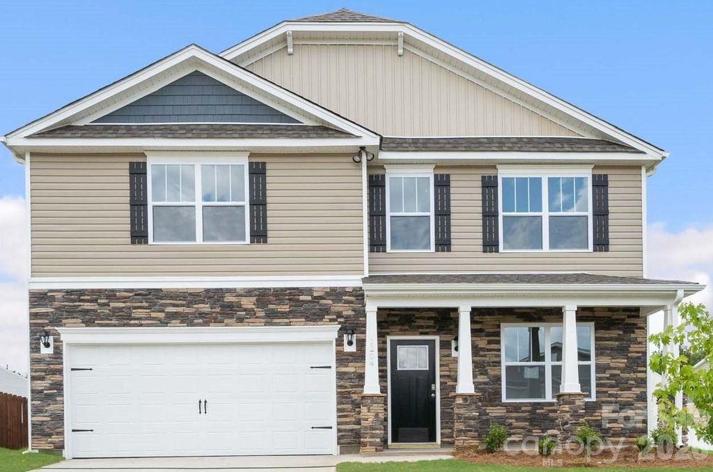 5105 Shallow Brook Drive, Charlotte, NC 28215