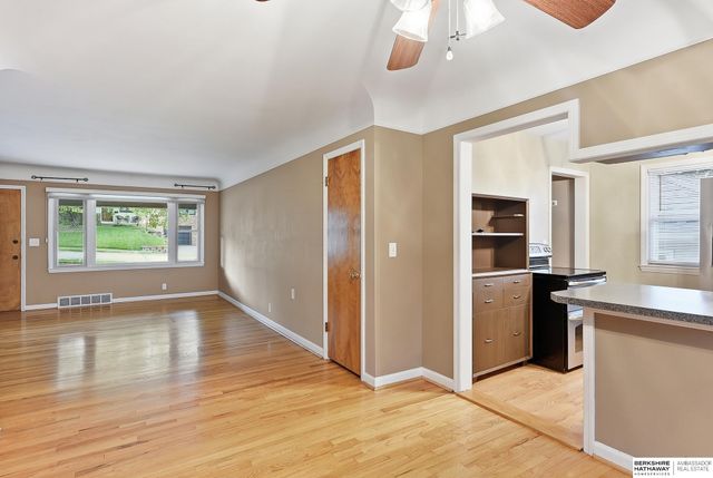 2315 S 48th Avenue, Omaha, NE 68106