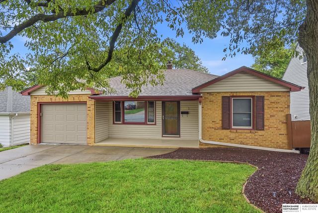 2315 S 48th Avenue, Omaha, NE 68106