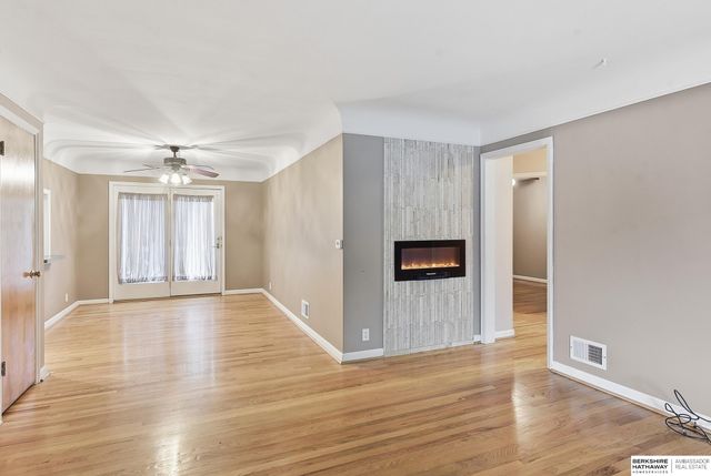 2315 S 48th Avenue, Omaha, NE 68106