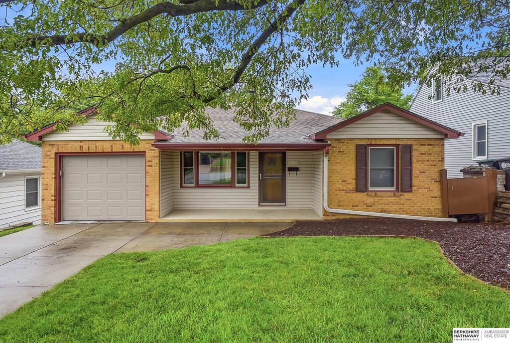 2315 S 48th Avenue, Omaha, NE 68106