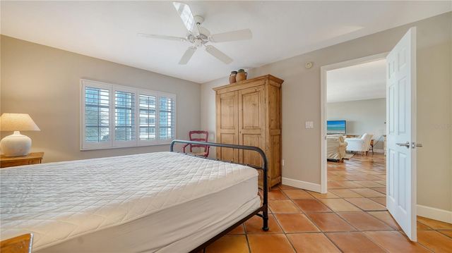 800 BENJAMIN FRANKLIN DRIVE 406, Sarasota, FL 34236