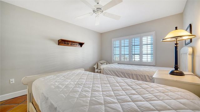 800 BENJAMIN FRANKLIN DRIVE 406, Sarasota, FL 34236
