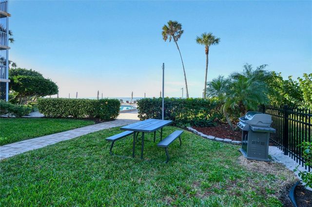 800 BENJAMIN FRANKLIN DRIVE 406, Sarasota, FL 34236