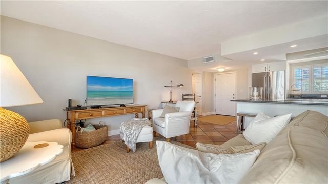 800 BENJAMIN FRANKLIN DRIVE 406, Sarasota, FL 34236