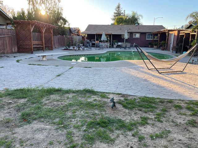 9870 Margaret Ct, Delhi, CA 95315