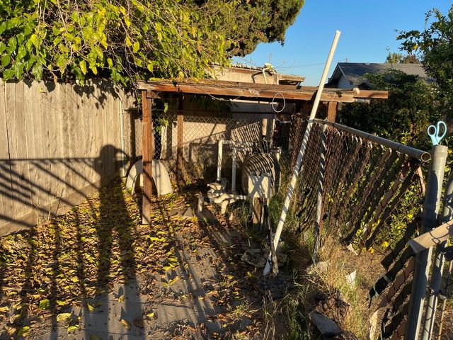 9870 Margaret Ct, Delhi, CA 95315