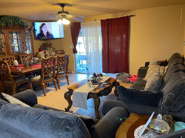 9870 Margaret Ct, Delhi, CA 95315