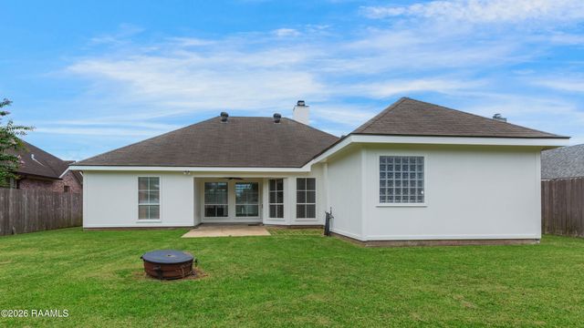 102 Doe Lane, Broussard, LA 70518