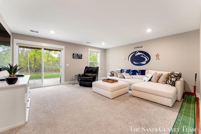 562 Riverbank Circle 15, Zeeland City, MI 49464