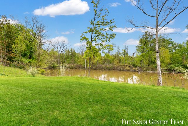 562 Riverbank Circle 15, Zeeland City, MI 49464