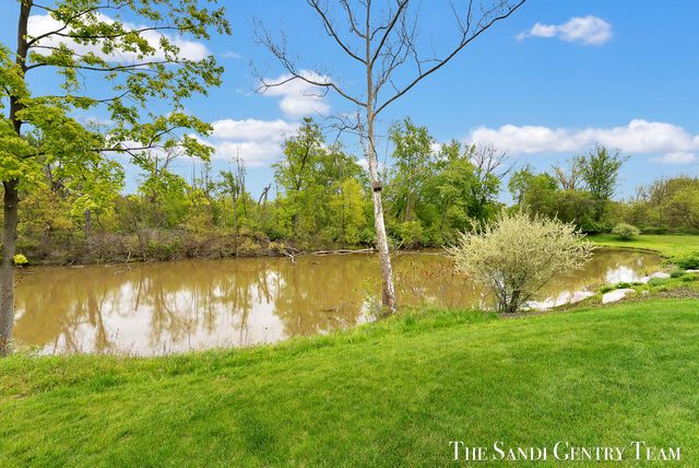 562 Riverbank Circle 15, Zeeland City, MI 49464