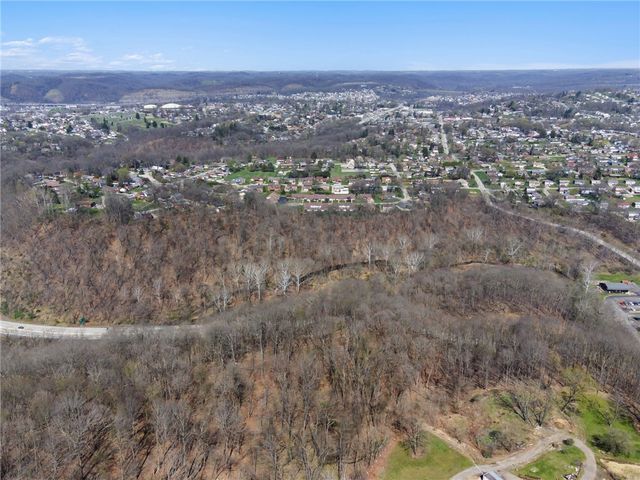 706 Craigdell Rd, New Kensington, PA 15068