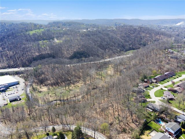 706 Craigdell Rd, New Kensington, PA 15068