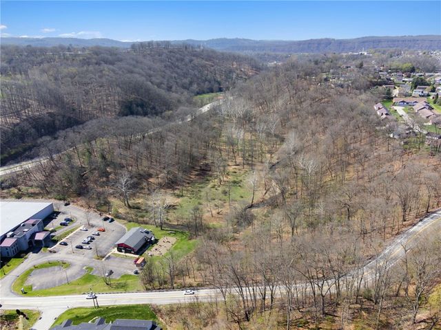 706 Craigdell Rd, New Kensington, PA 15068