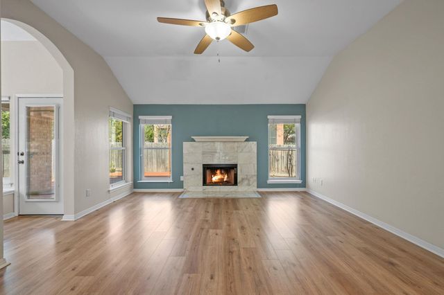 12706 Cinchring LN, Austin, TX 78727