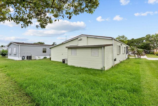 8208 W Bitterbush Lane, Port St. Lucie, Port St Lucie, FL 34952