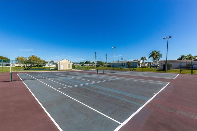8208 W Bitterbush Lane, Port St. Lucie, Port St Lucie, FL 34952