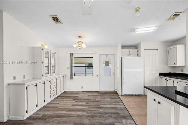 8208 W Bitterbush Lane, Port St. Lucie, Port St Lucie, FL 34952
