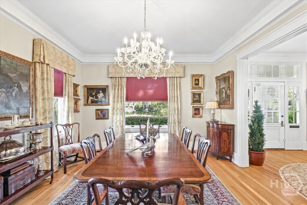 Image 12 of property listing at 3509 Abercorn Street, Savannah, GA 31405