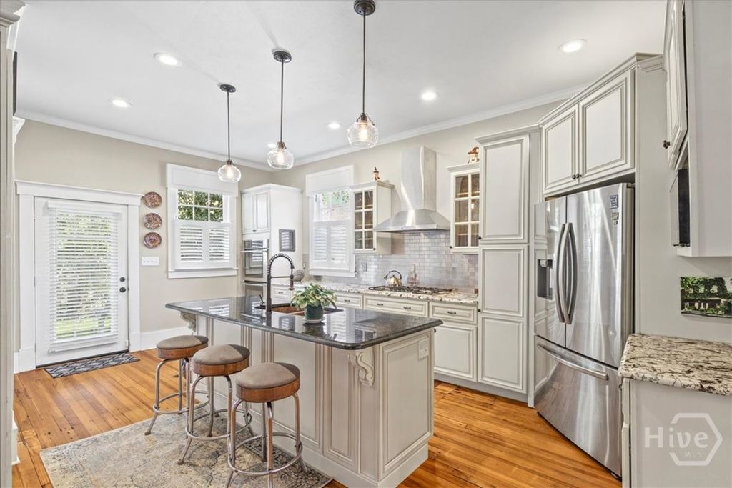 Image 15 of property listing at 3509 Abercorn Street, Savannah, GA 31405