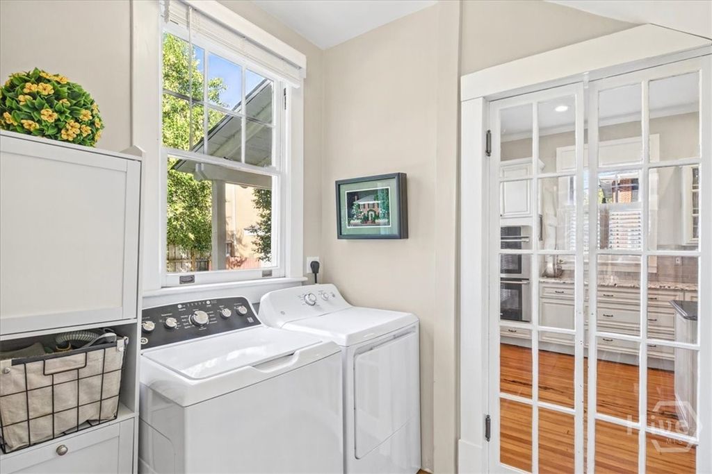 Image 20 of property listing at 3509 Abercorn Street, Savannah, GA 31405