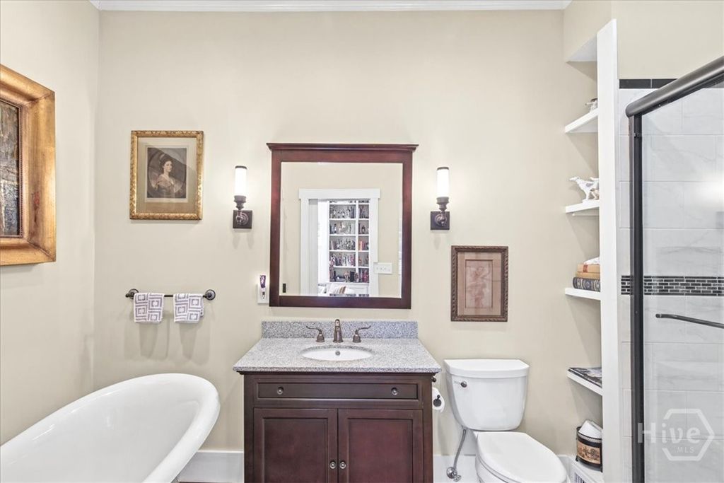 Image 25 of property listing at 3509 Abercorn Street, Savannah, GA 31405