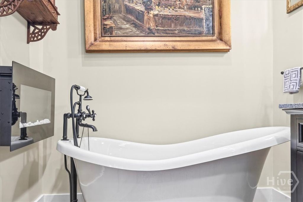 Image 26 of property listing at 3509 Abercorn Street, Savannah, GA 31405
