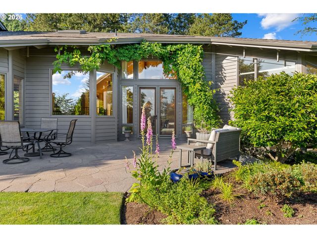 4035 Sw WESTDALE Dr, Portland, OR 97221
