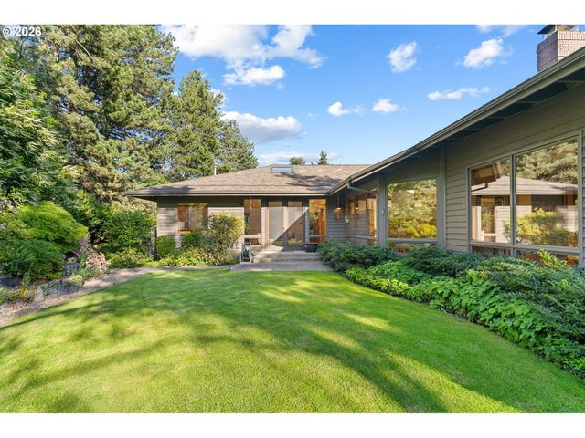 4035 Sw WESTDALE Dr, Portland, OR 97221