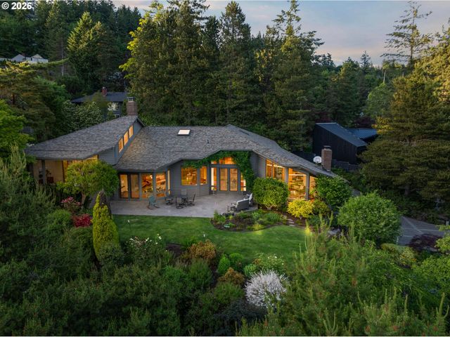 4035 Sw WESTDALE Dr, Portland, OR 97221