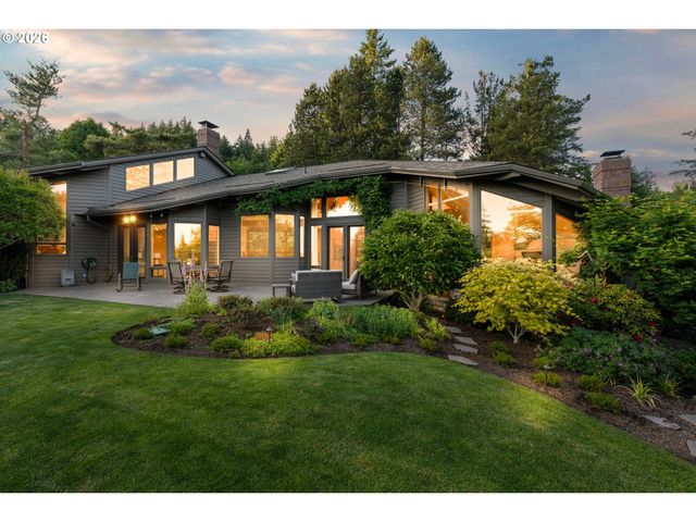4035 Sw WESTDALE Dr, Portland, OR 97221