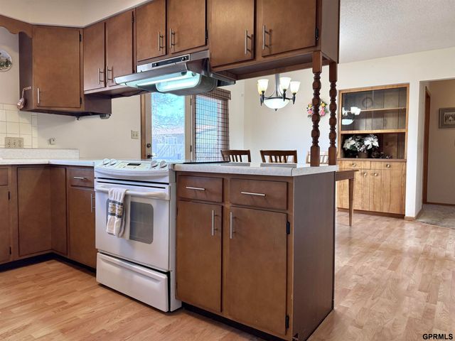 1140 E Street, Geneva, NE 68361