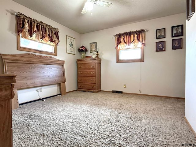 1140 E Street, Geneva, NE 68361