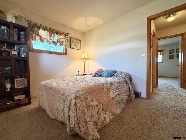 1140 E Street, Geneva, NE 68361